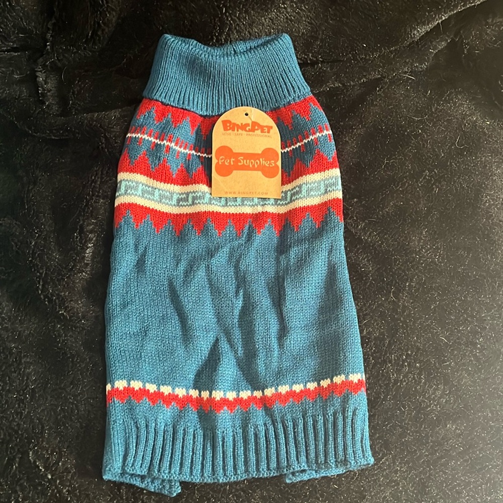 NWT Bing Pet,pet supplies size small sweater. Great for your fur babies